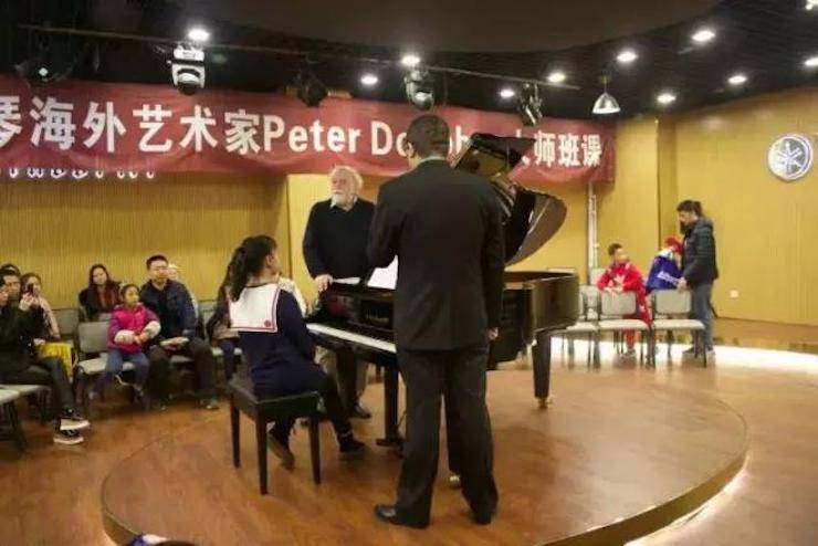 【回顾】利来国际海外艺术家Peter Donohoe成都雅音大师班讲座活动圆满落幕！